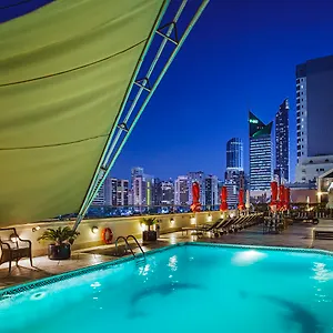 Corniche Отель
